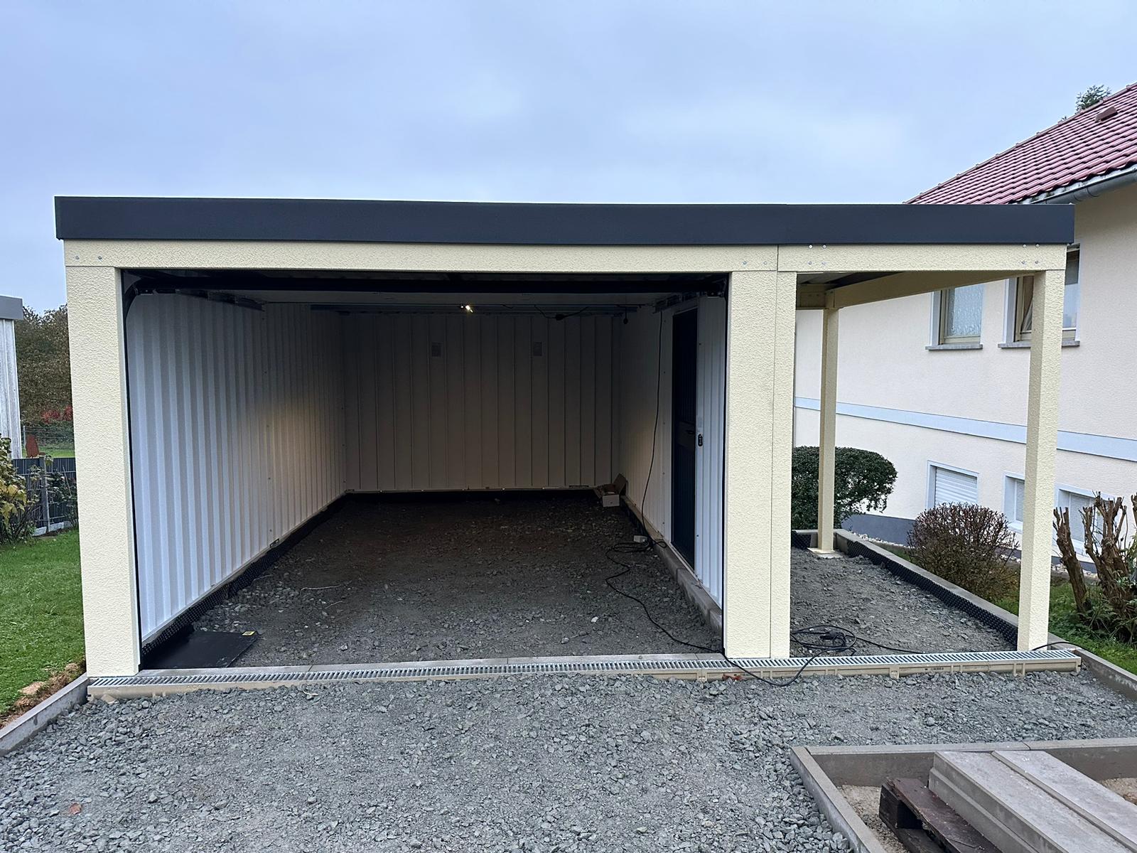 Doppelcarport mit integriertem Abstellraum