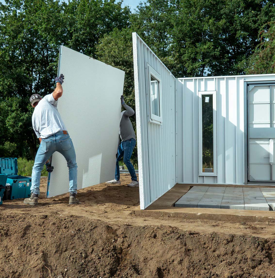 URBAN ONE Montage – vormontierte Wandelemente